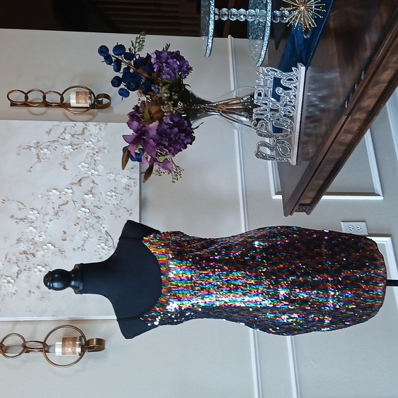 Super Sexy Multicolor Sequined Bodycon Mini Dress. Size L - Picture 10 of 17
